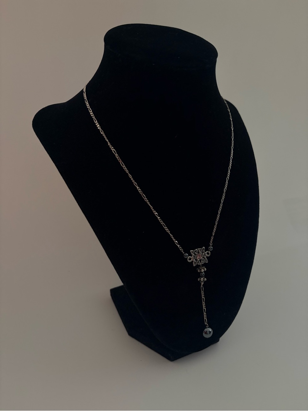 Delicate Sterling Silver Drop Pendant Necklace in Silver